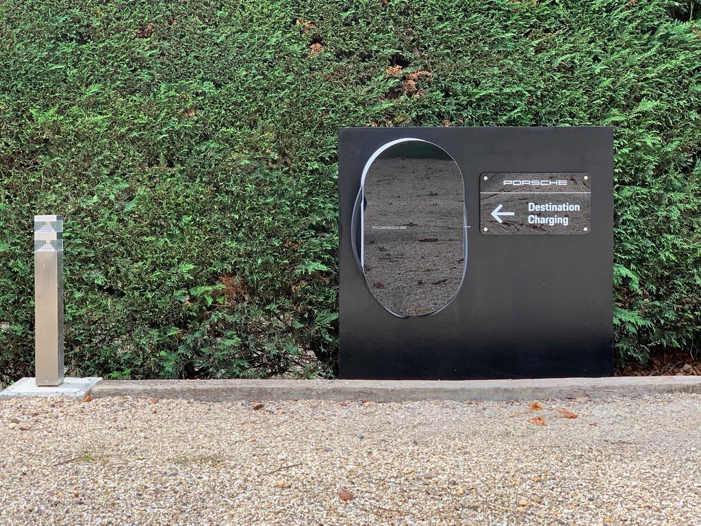 Recharge pour véhicules électriques au domaine